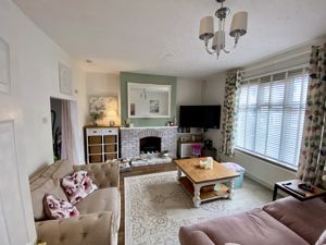 Lounge- click for photo gallery